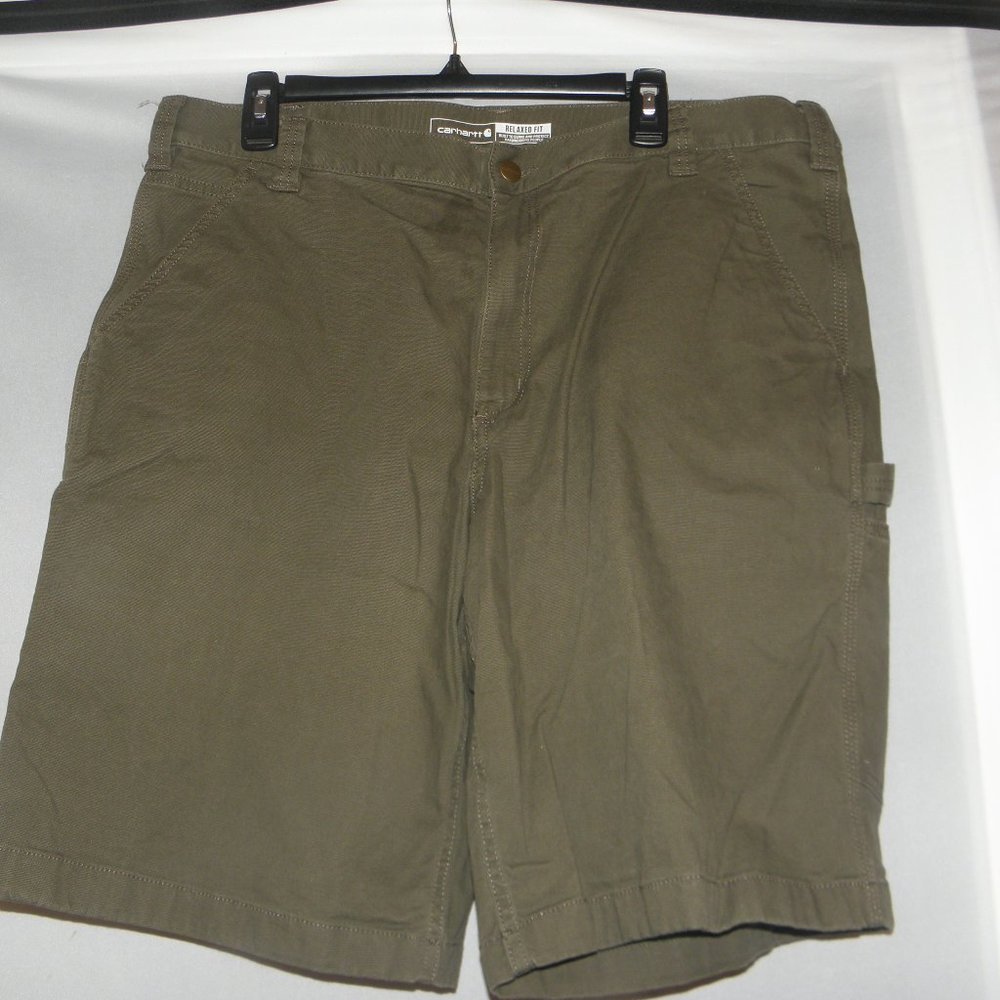 Men's sz. 40 Carhartt  green shorts